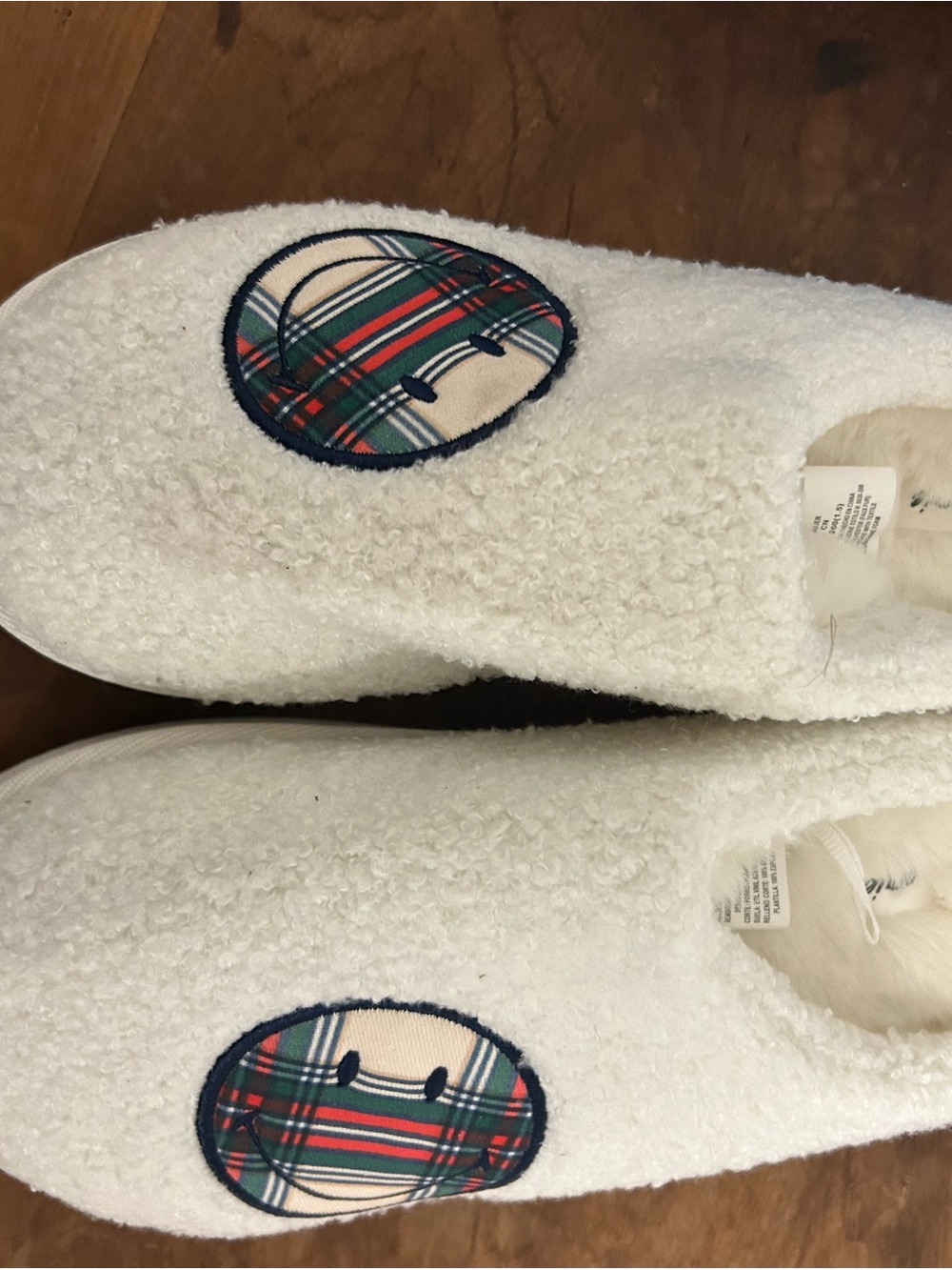 Aerie Sherpa Smiley Slippers